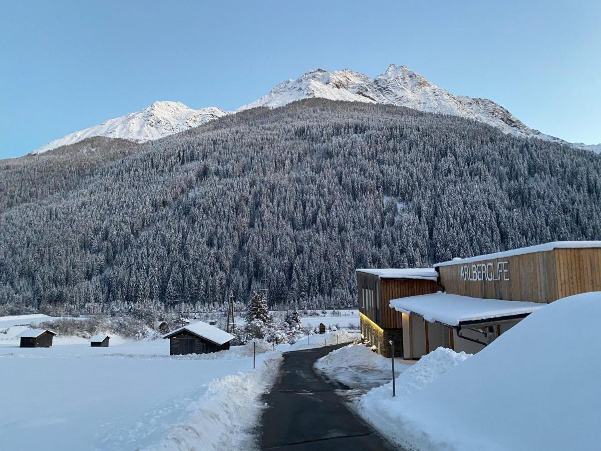 Arlberglife Ferienresort Pettneu am Arlberg Exterior foto